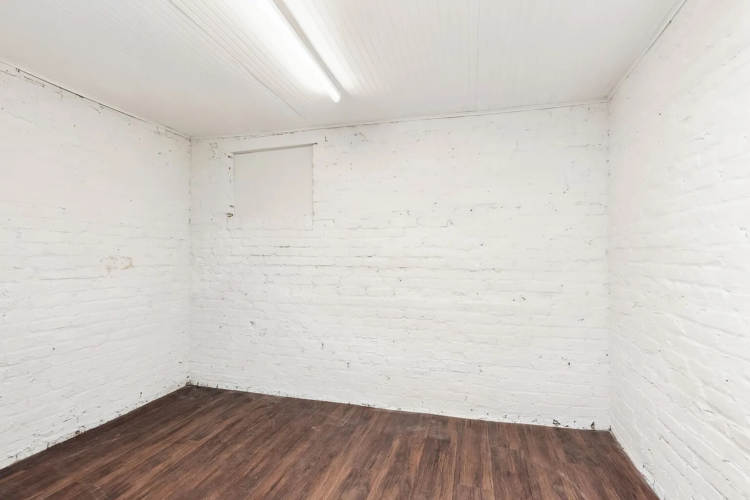 Building Photo - 752 Melville Ave