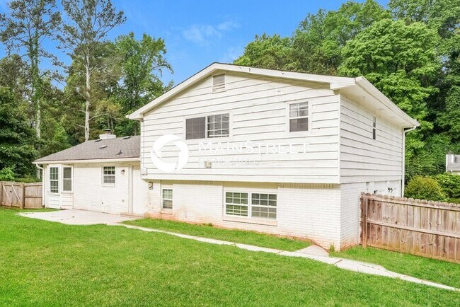 Building Photo - 5 Bedroom Pet-Friendly Home in STONE MOUNTAIN, GA with Main Street Renewal