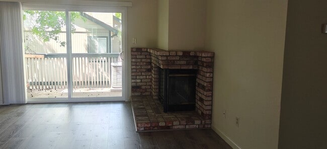 Building Photo - Bay Point  - 2 beds and 2 baths Second Floor Condo