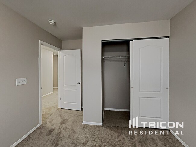 Building Photo - 114 Yarmouth Dr