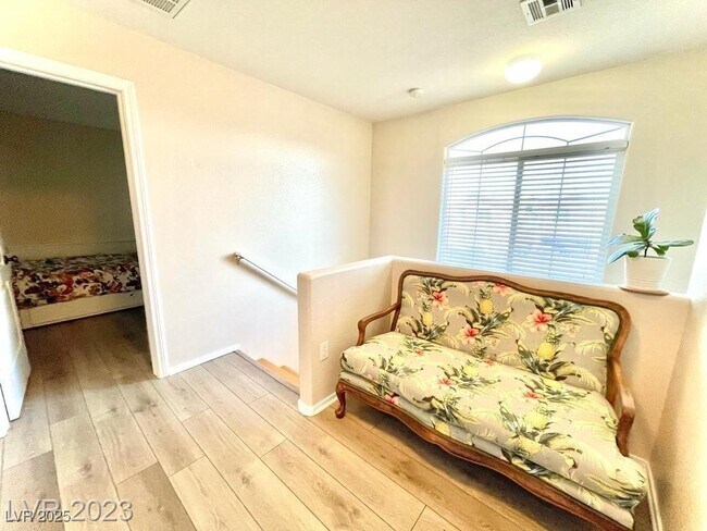 Building Photo - 7279 Twin Maples Ct