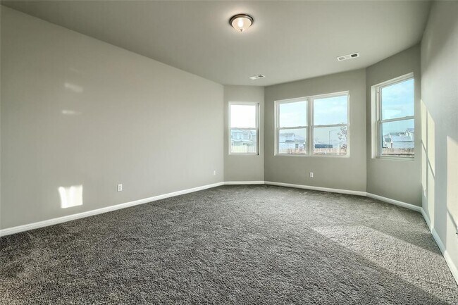 Building Photo - 207 Watercourse Wy