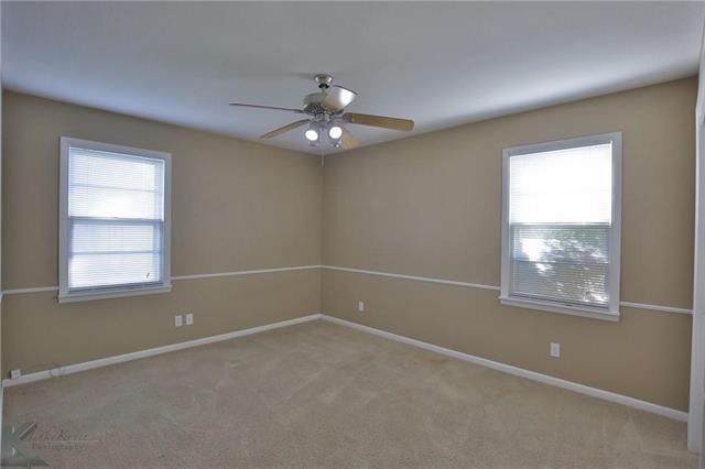Building Photo - 1301 Mimosa Dr