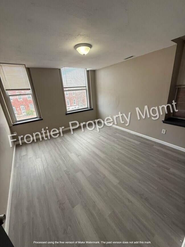 Building Photo - 1717 S Tucker Blvd