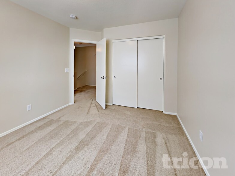 Building Photo - 16286 N 159th Dr