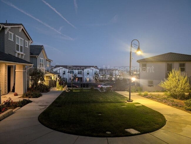 Building Photo - 97 S Nevada Ave