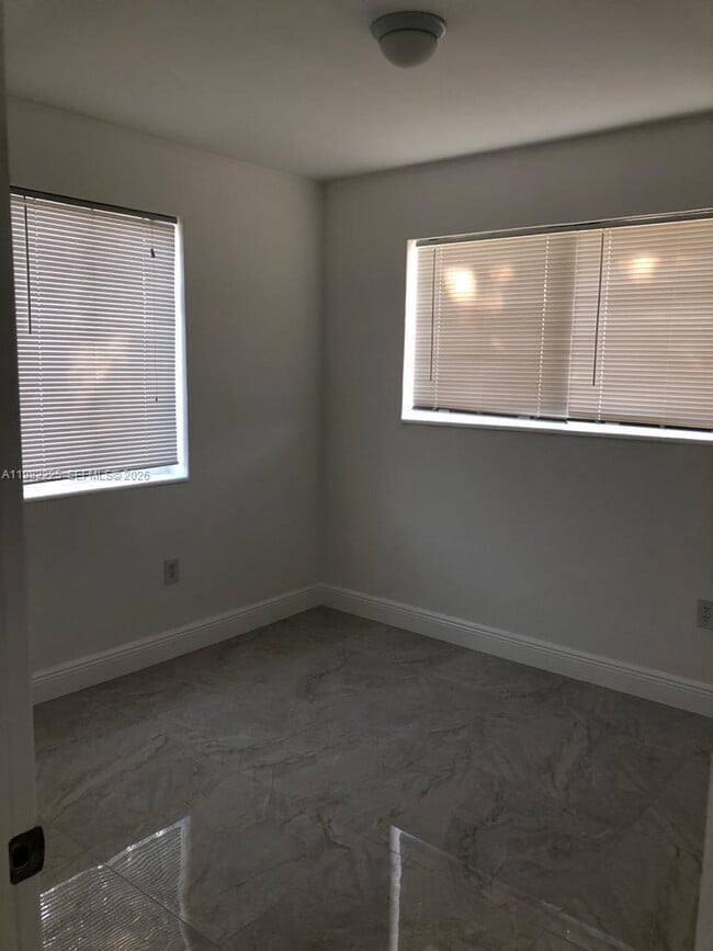 Building Photo - 1401 NW 8th Ave