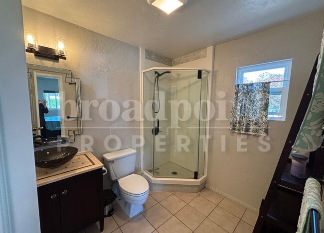Building Photo - 11145 Meadow Glen Way E