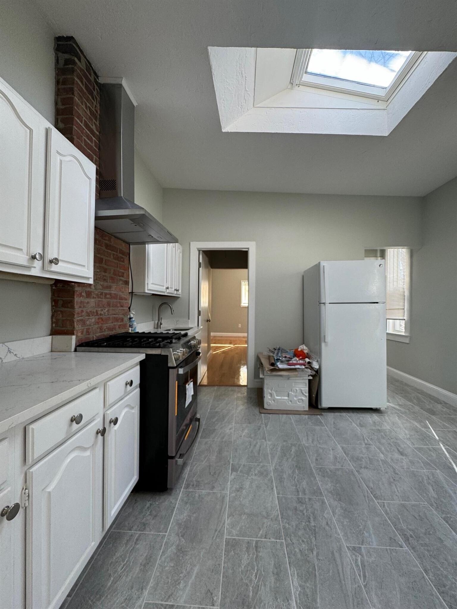 Building Photo - 60 Sacramento St