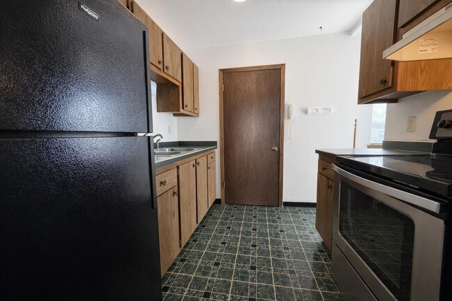 Building Photo - 1876 Haymarket Rd