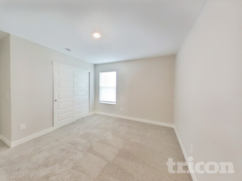 Building Photo - 1303 Eton Wy