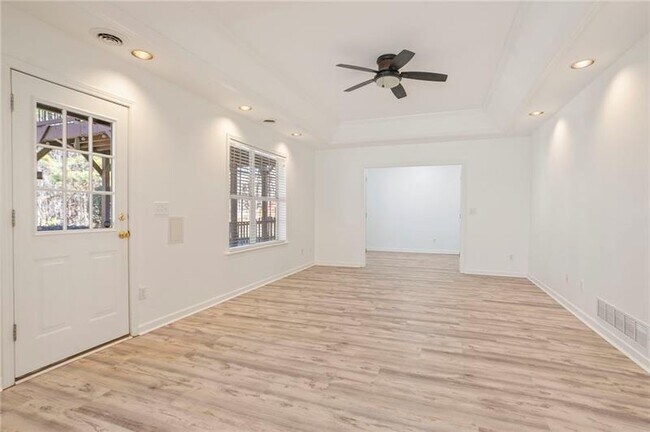 Building Photo - 133 Parkstone Way