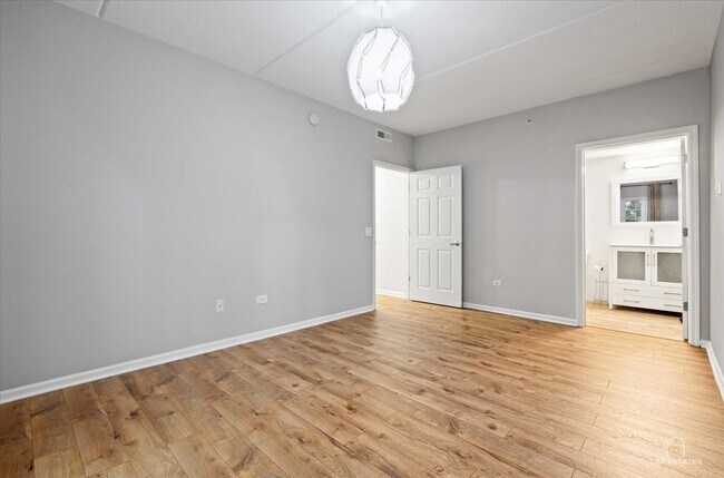 Building Photo - 3501 Wellington Ct