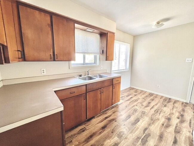 Building Photo - 2400 Buchanan St