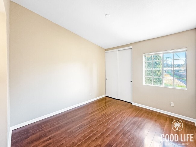 Building Photo - Beautiful 2B 2.5BA Townhouse in El Cajon!