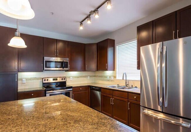 Building Photo - 3 bedroom in The Woodlands TX 77384