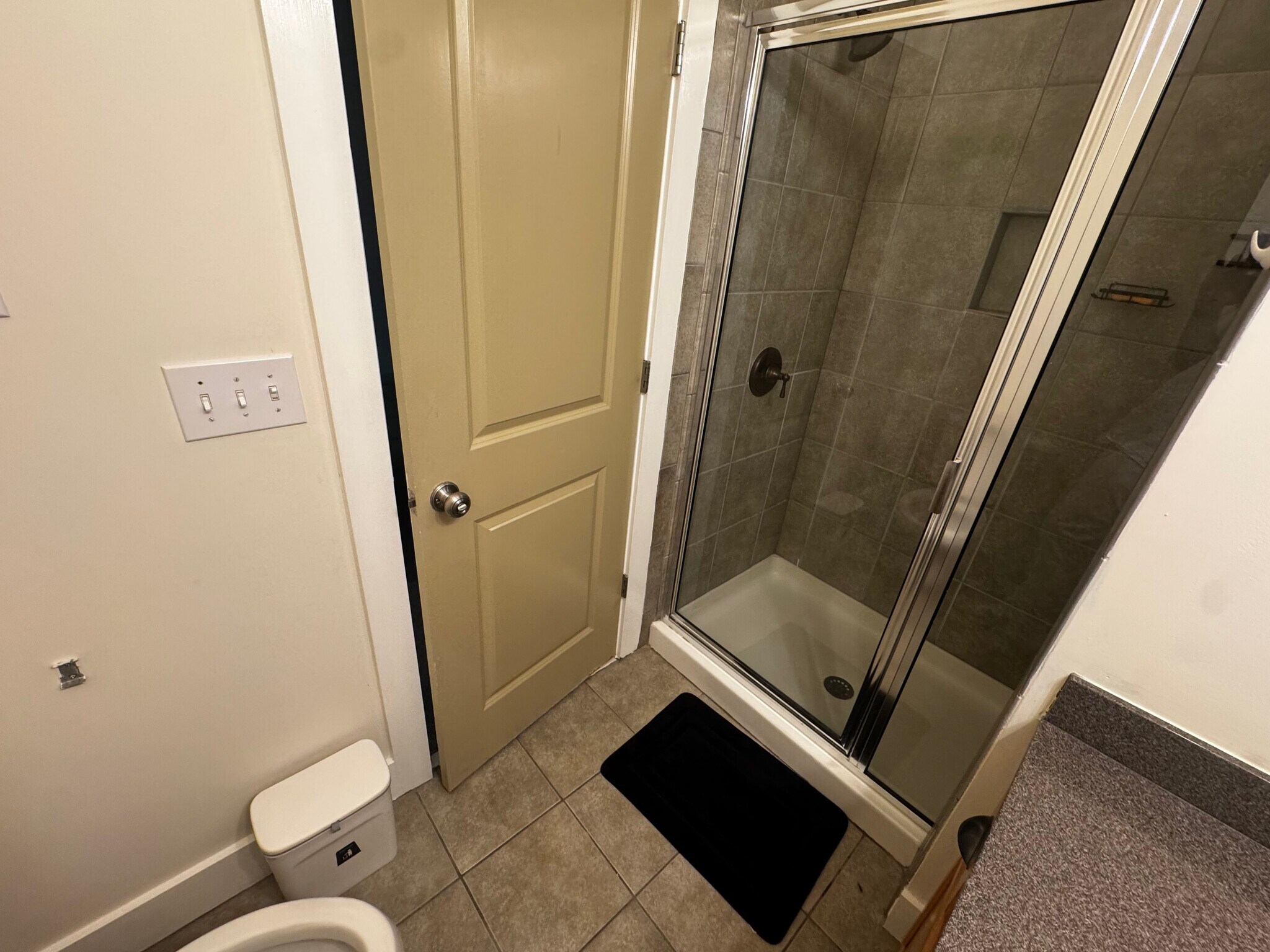Building Photo - Room in Townhome on Liberty Commons Dr NW