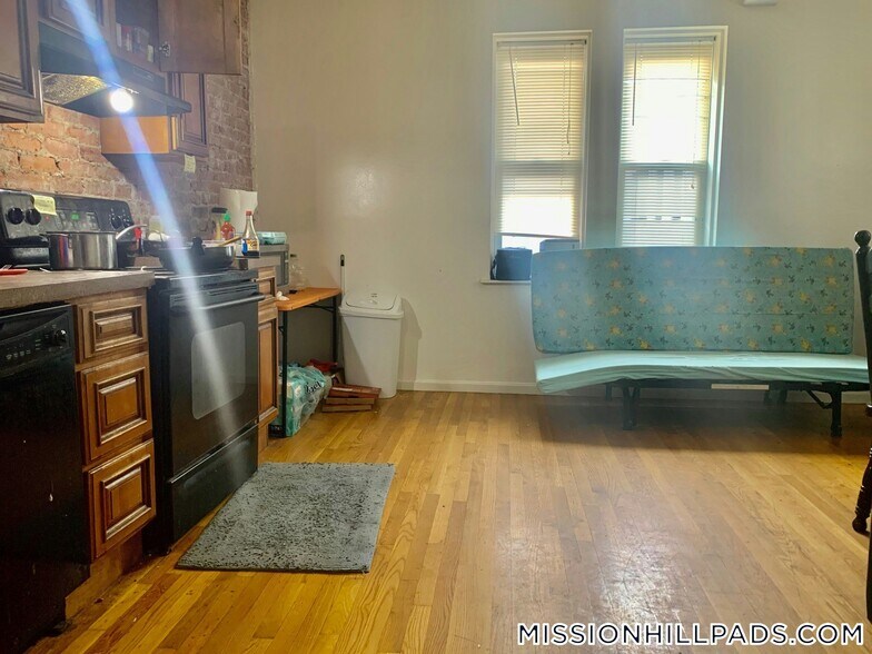 Building Photo - 63 S Huntington Ave