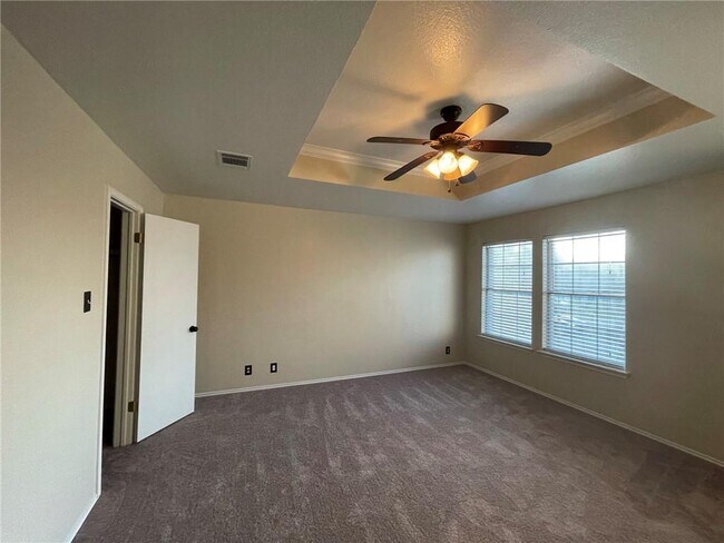 Building Photo - 102 Brentwood Dr