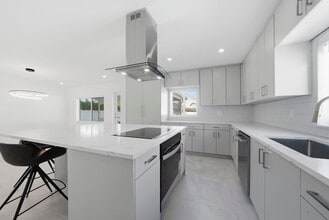 Building Photo - 2001 NE 17th Way