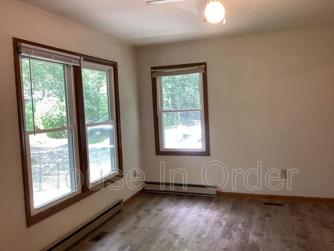 Building Photo - 905 Montreat Rd