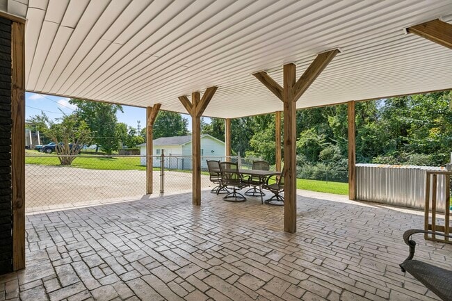 Building Photo - 326 Draper Cir