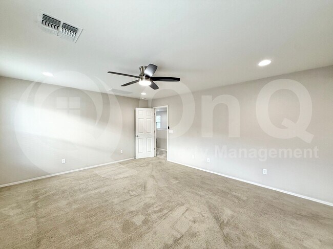 Building Photo - 270 N Scott Dr