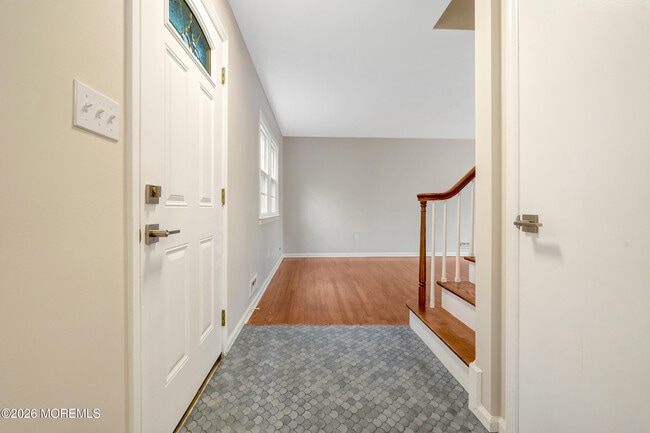 Building Photo - 429 Lake Ave