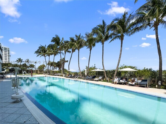Building Photo - 6801 Collins Ave
