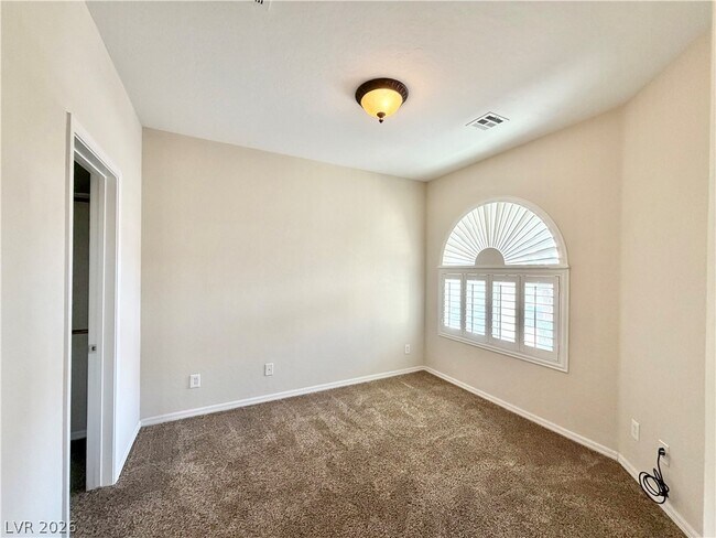 Building Photo - 7421 Ravines Ave