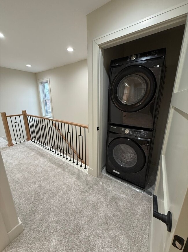 Building Photo - 6711-6715 New Town Ave.