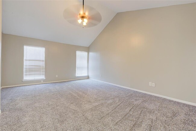 Building Photo - 9400 Doliver Dr