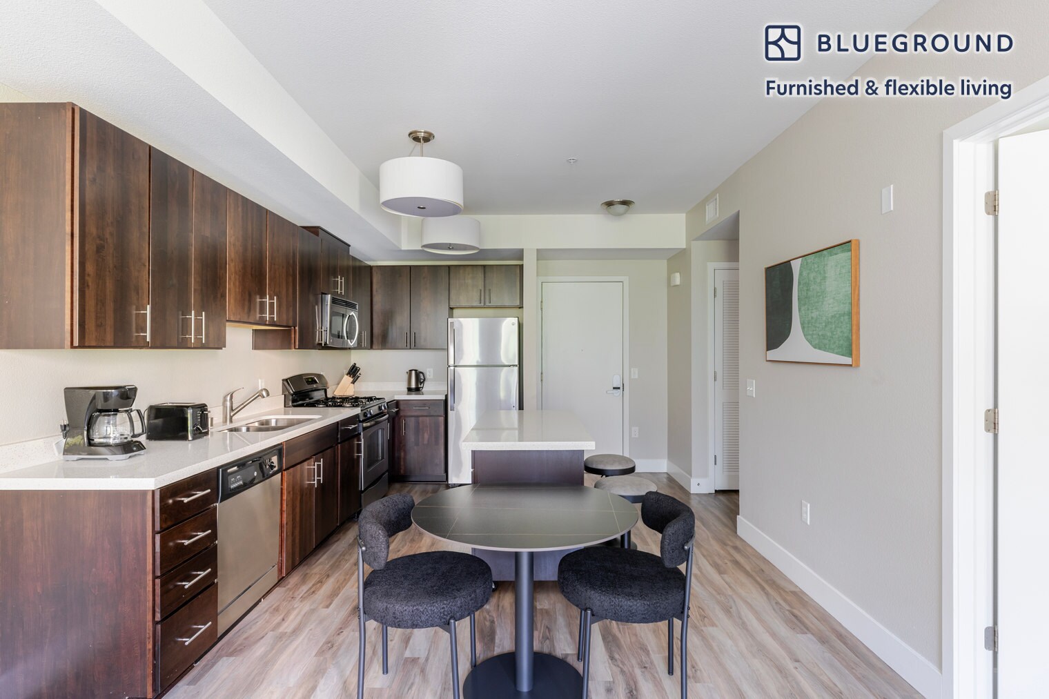 Building Photo - 555 San Antonio Rd