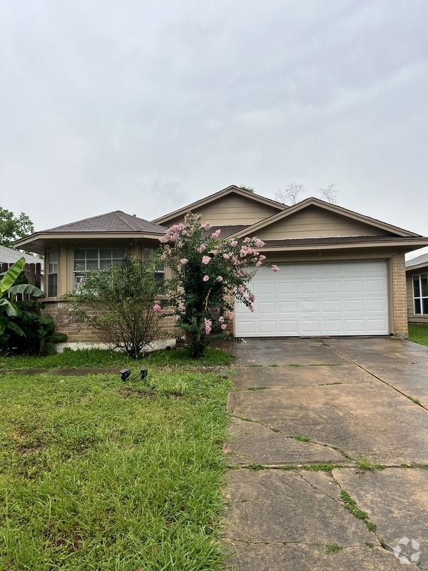 Building Photo - 1719 Bugle Run Dr