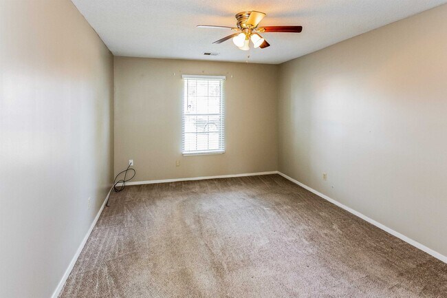 Building Photo - 5849 Hickory Greene Dr