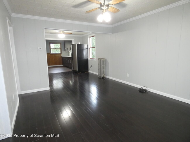 Building Photo - 620 Sanderson Ave