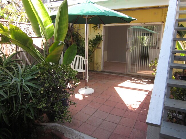 Building Photo - 1726 Ocean Way