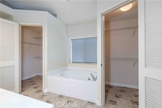 Building Photo - 2985 Amber Dr