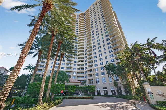 Building Photo - 19501 W Country Club Dr