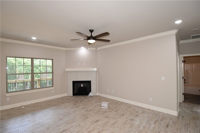 Building Photo - 21 Kirkcudbright Ln