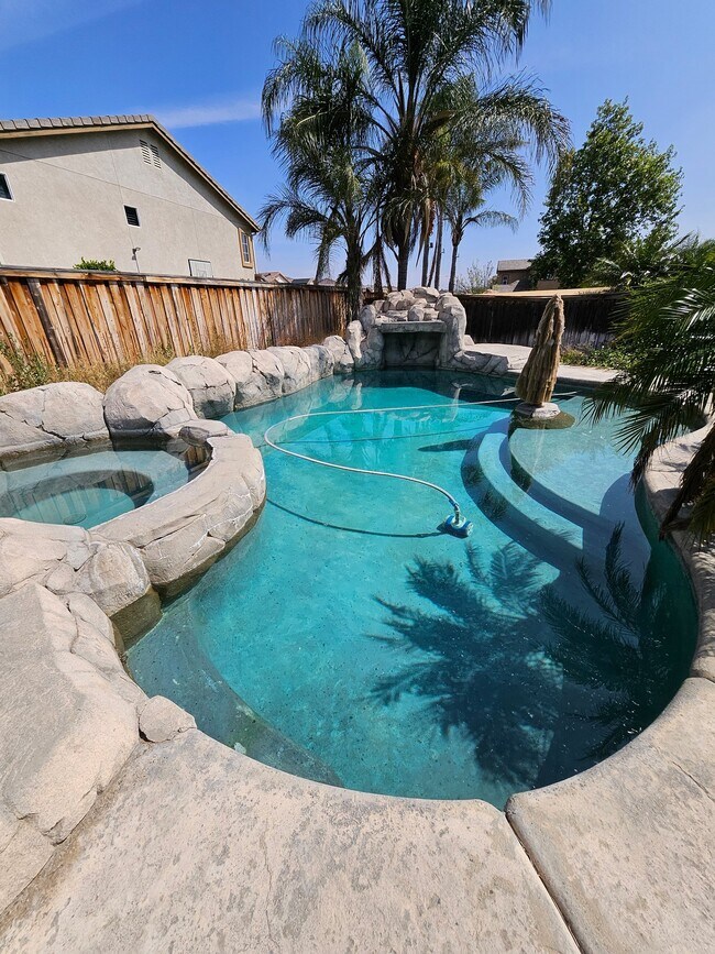 Building Photo - 14024 Tiger Lily Ct
