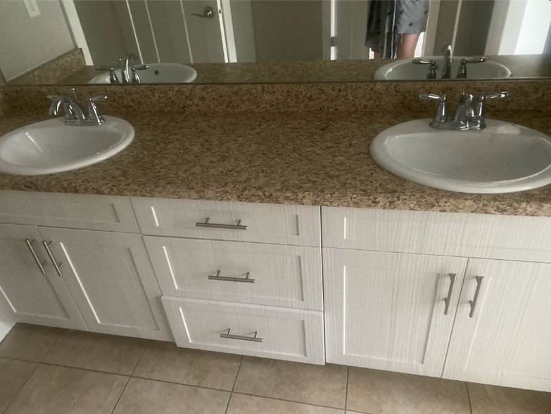 Building Photo - 822 S Aspen Wy