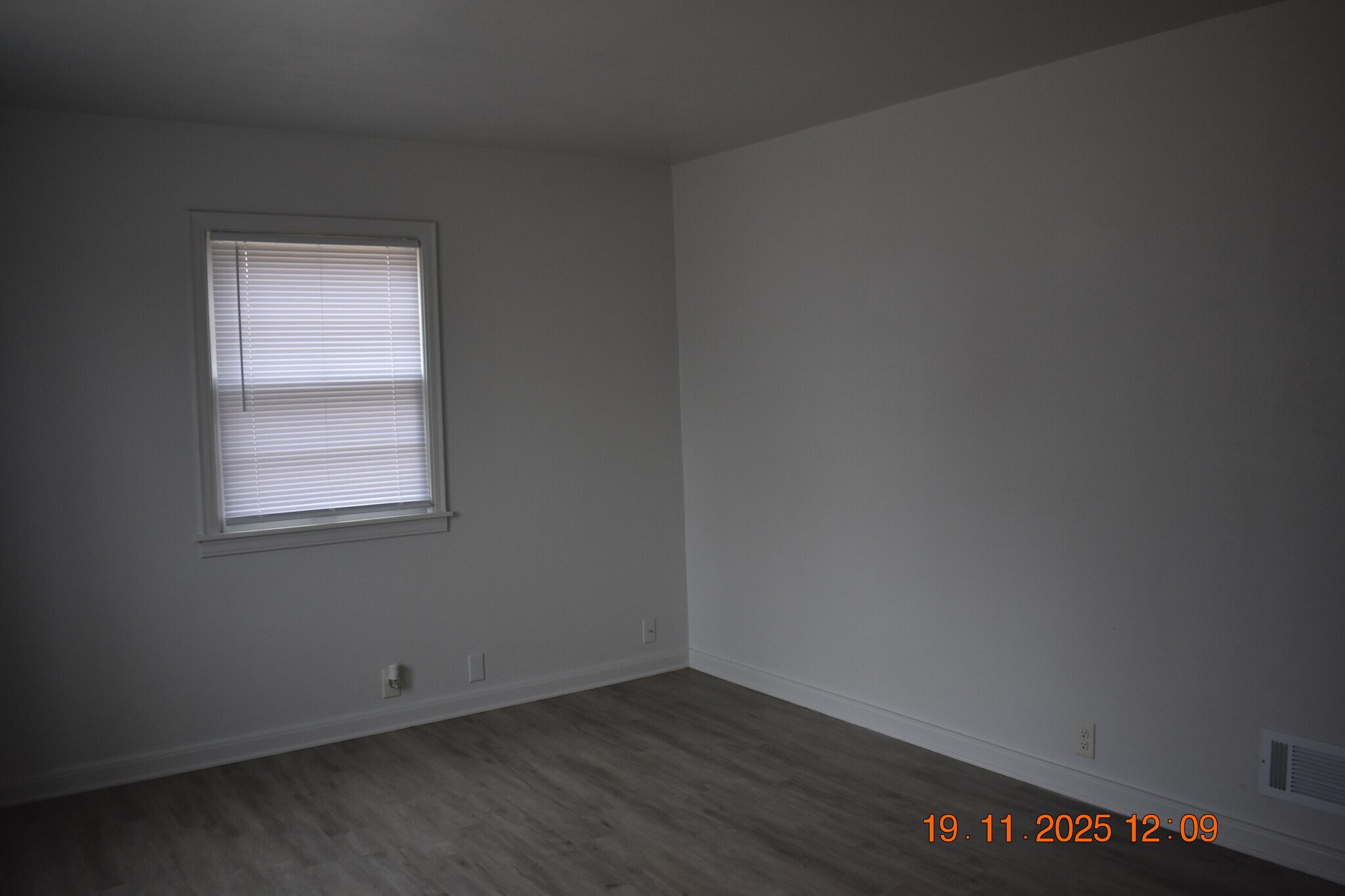 Building Photo - 5321 Pratt St