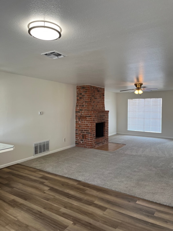 Building Photo - 1805 Greenwood Ln