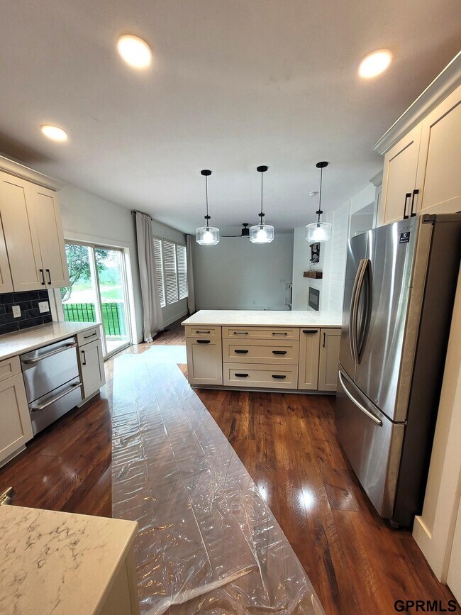 Building Photo - 16402 Iske Dr