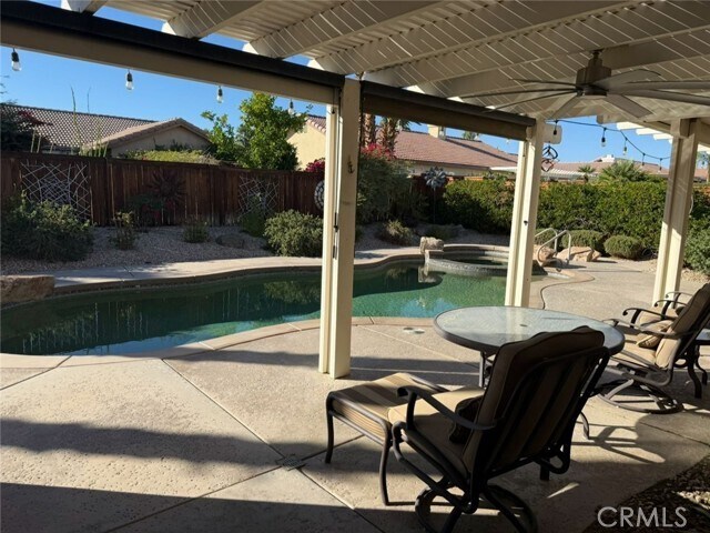 Building Photo - 37677 Emerson Dr