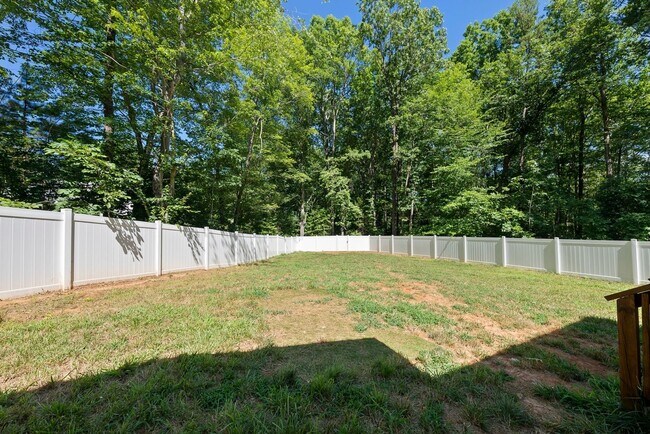 Building Photo - Charming Modern Farmhouse with 3 Bedrooms ...