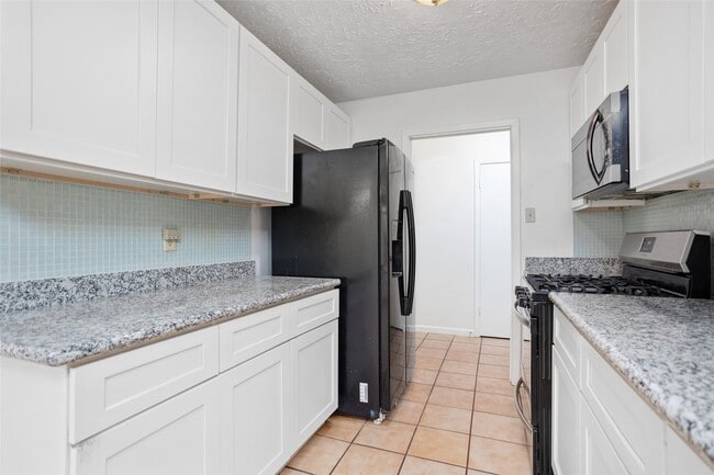 Building Photo - 19730 Spanish Needle Dr