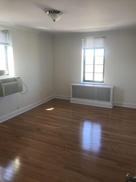 Building Photo - 56 Brattle St