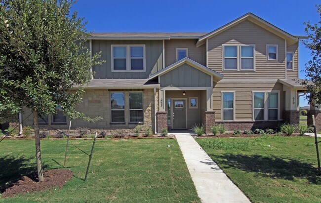 Building Photo - 623 Westfield Blvd